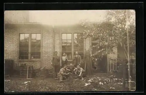 Foto-AK Heidelberg /Neckar, Gewerbehof Bergheimer Strasse 90, Arbeiter