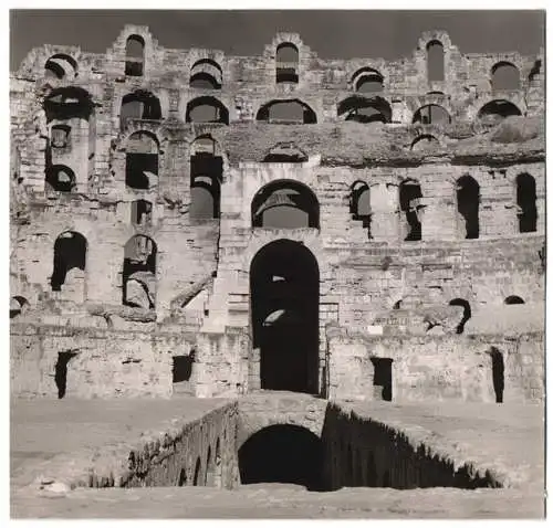 Fotografie unbekannter Fotograf, Ansicht El Djem, Amphitheater