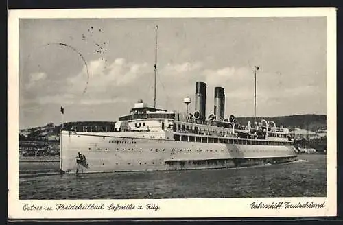 AK Sassnitz, Fährschiff Deutschland verlässt den Hafen