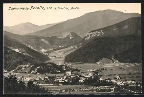 AK Pernitz, Ortsansicht mit Bergen aus der Vogelschau