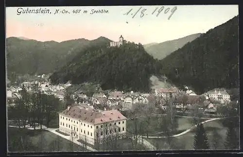 AK Gutenstein, Ortsansicht mit Burg aus der Vogelschau