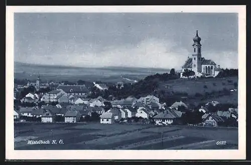 AK Mistelbach, Ortsansicht mit Kirche auf dem Berg