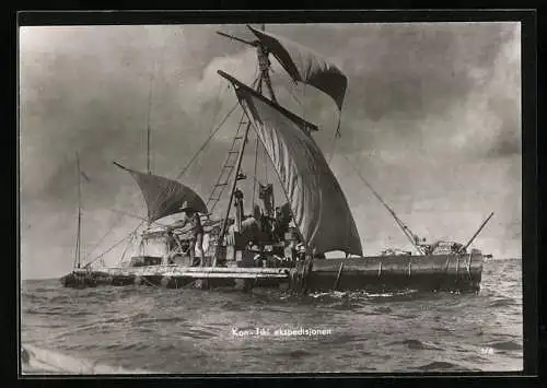 AK Kon-Tiki Expedition des Norwegers Thor Heyerdahl 1947 über den Pazifik, Beim Angeln