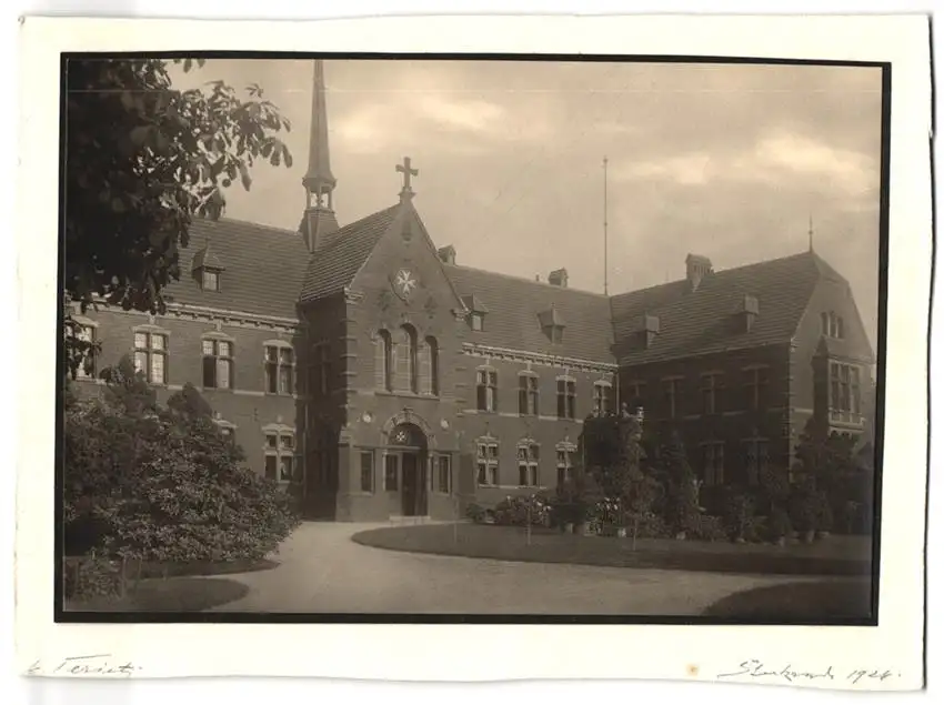 15 Fotografien unbekannter Fotograf, Ansicht Sterkrade, Johanniter Krankenhaus, Innen- & Aussenansichten, OP-Saal u.a. 0