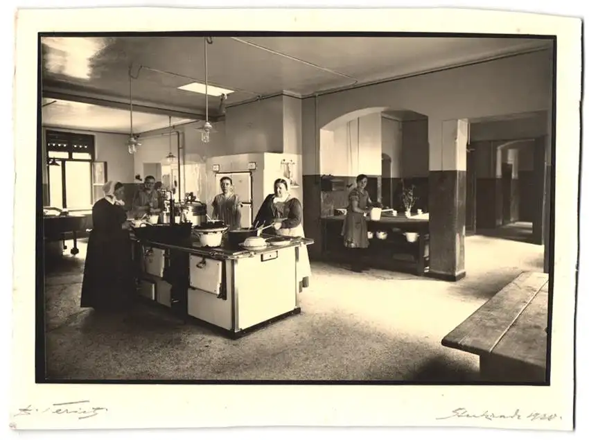 15 Fotografien unbekannter Fotograf, Ansicht Sterkrade, Johanniter Krankenhaus, Innen- & Aussenansichten, OP-Saal u.a. 8