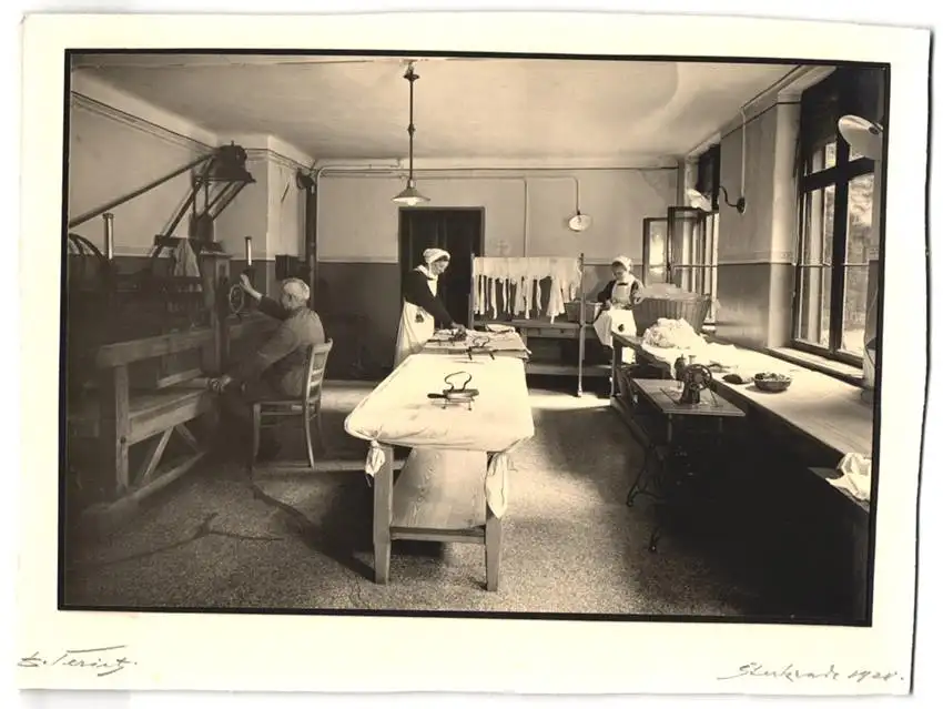 15 Fotografien unbekannter Fotograf, Ansicht Sterkrade, Johanniter Krankenhaus, Innen- & Aussenansichten, OP-Saal u.a. 9