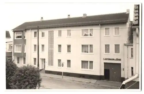 3 Fotografien Carl Huth, Lüdenscheid, Ansicht Lüdenscheid, Geschäftshaus Firma C. Auffermann & Söhne, Buchhaltung