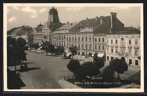 AK Wels, Kaiser Josef Platz mit Denkmal aus der Vogelschau