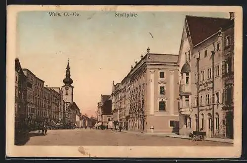 AK Wels, Stadtplatz mit Gasthaus zum goldenen Kreuz und Kirche