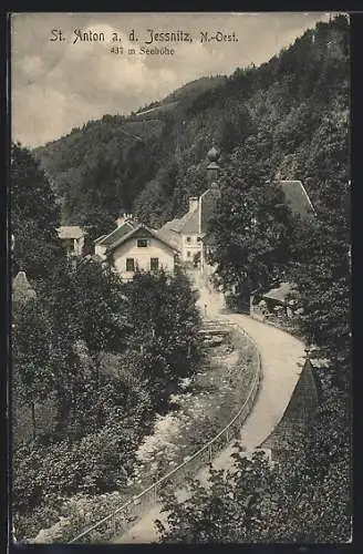 AK St. Anton a. d. Jessnitz, Strassenpartie aus der Vogelschau