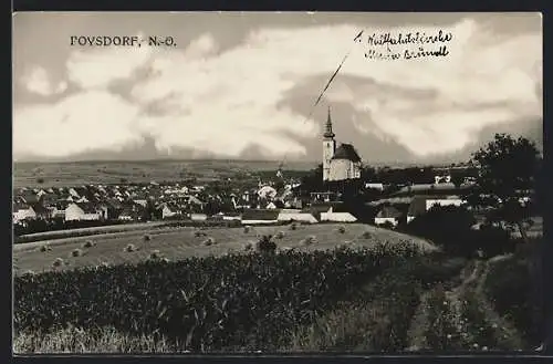 AK Poysdorf /N.-Ö., Teilansicht mit Kirche