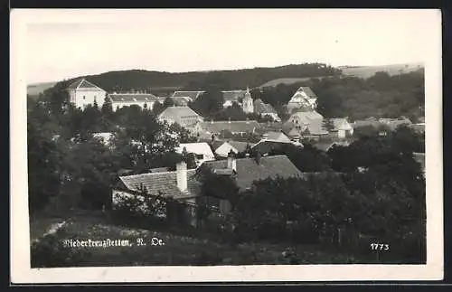 AK Kreuzstetten, Niederkreuzstetten vom Hügel aus