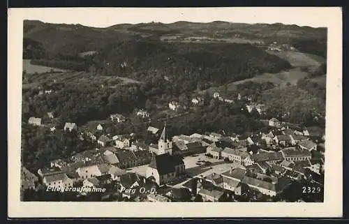 AK Perg /O.-D., Die Kirche am Hauptplatz, Fliegeraufnahme