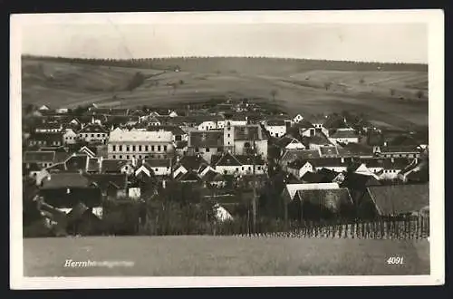 AK Herrnbaumgarten, Ortsansicht vom Hügel aus