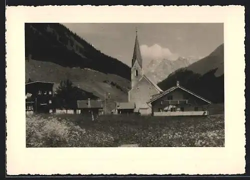 AK Berwang in Tirol, Die Kirche gegen die Berge