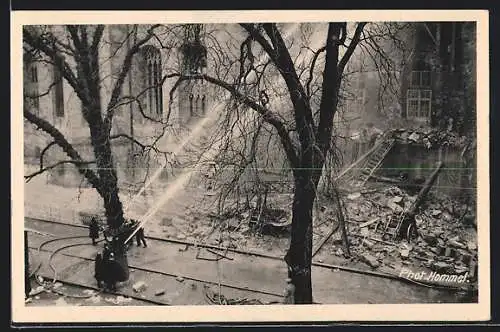 AK Stuttgart, Brand des Stuttgarter Alten Schlosses am 21.12.1931, Löscharbeiten durch die Feuerwehr