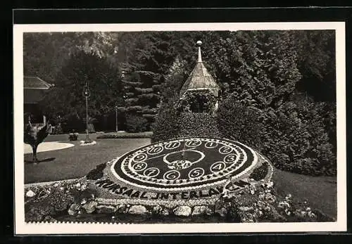 AK Interlaken, Blumenuhr im Park