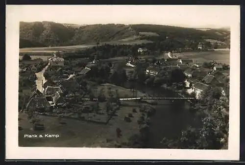 AK Plank a. Kamp, Gesamtansicht am Fluss aus der Vogelschau