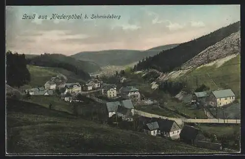 AK Niederpöbel b. Schmiedeberg, Teilansicht mit Strassenpartie