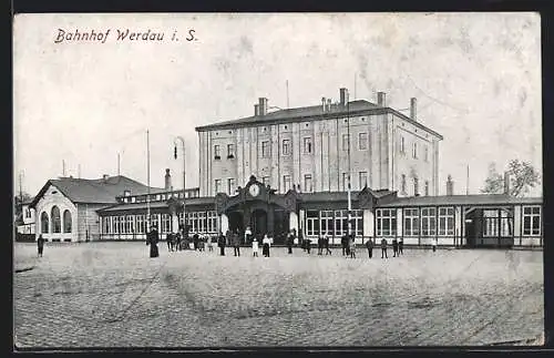 AK Werdau / Sachsen, Blick auf das Bahnhofsgebäude