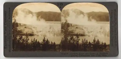 Stereo-Fotografie Keystone View Company, Meadville, Ansicht Yellowstone / Wyoming, Firehole River & Excelsior Geyser