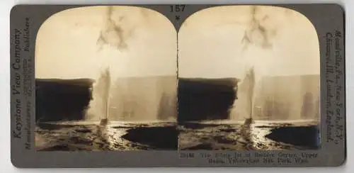 Stereo-Fotografie Keystone View Company, Meadville, Ansicht Yellowstone / Wyoming, Beehive Geyser Upper Basin