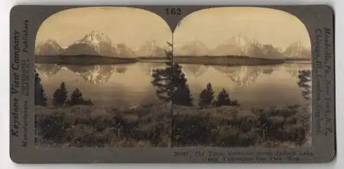 Stereo-Fotografie Keystone View Company, Meadville, Ansicht Yellowstone / Wyoming, Teton Mountains across Jackson Lake
