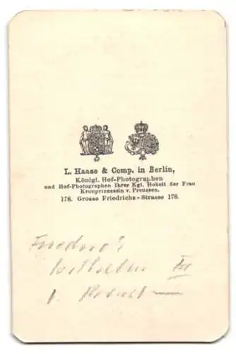 Fotografie L. Haase & Co., Berlin, Portrait Kaiser Friedrich III. von Preussen in Uniform mit Pickelhaube und Orden