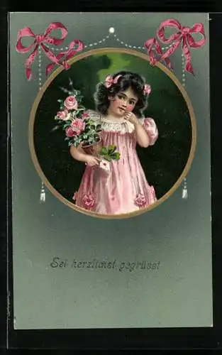 Präge-Lithographie Kleines Mädchen im rosa Kleid mit Rosen und Brief