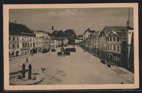 AK Eferding, Strassenpartie mit Rathaus und Geschäften