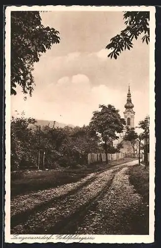 AK Langenzersdorf, Hohlfeldergasse mit Kirche