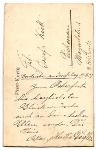 Holz-AK Mann und Frau in Tracht, Segelboot