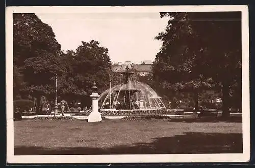 AK Genève, Le Jardin anglais, La Fontaine