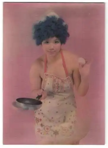 3D-AK Nackte Frau mit Schürze und Pfanne