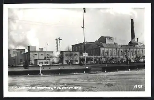 AK Leopoldsdorf im Marchfeld, Ansicht der Zuckerfabrik