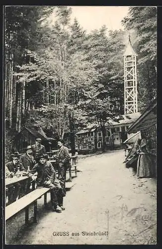 AK Krummnussbaum /NÖ, Steinbründl, Männer am Tisch, Gasthaus im Wald