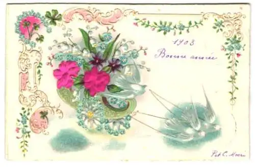 Stoff-Präge-AK Schwalben ziehen eine Blumenkutsche, Blüten aus Stoff