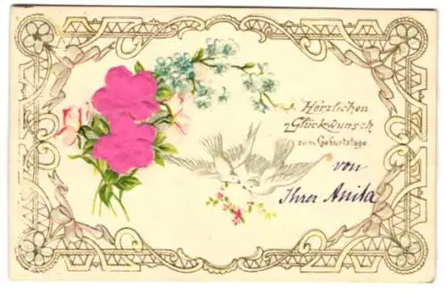 Stoff-Präge-AK Turteltauben und ein Strauss Blumen, zwei Blüten aus Stoff