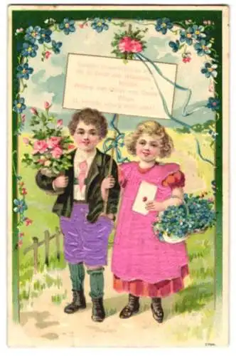 Stoff-Präge-AK Kinderpaar mit Schild und Blumen, Geburtstagsgruss