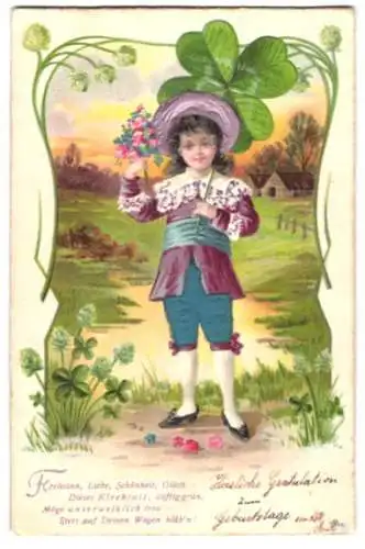 Stoff-Präge-AK Junge mit übergrossem Glücksklee und einer Hose aus Stoff