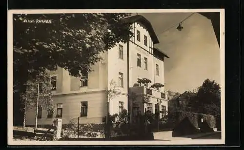 Foto-AK Hofgastein, Villa Rainer mit Strassenpartie