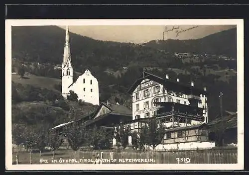 AK Ötz im Ötztal, Gasthof Alpenverein mit Kirche