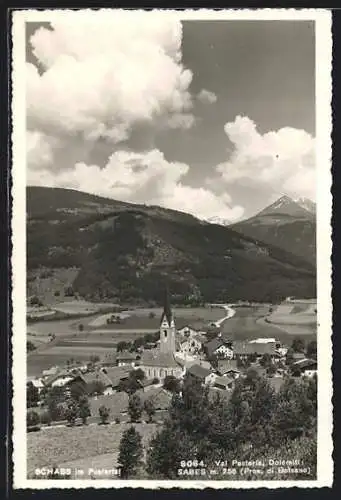 AK Schabs im Pustertal, Gesamtansicht vom Berg aus mit zentraler Kirche