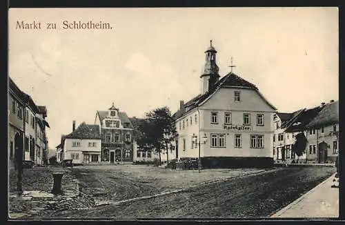 AK Schlotheim, Marktplatz mit Strasse und Gaststätte Ratskeller