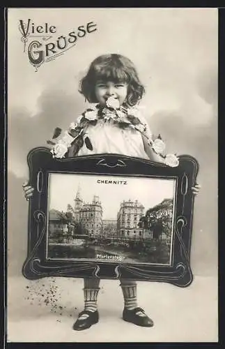 AK Chemnitz, am Pfortensteg, Mädchen hät einen Bilderrahmen