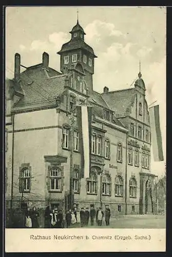 AK Neukirchen b. Chemnitz, Rathaus mit Beflaggung