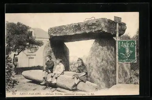 AK Saint-Nazaire, Dolmen Trilithe, Monument historique, Ausgrabung