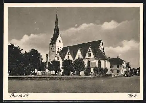 AK Versmold i. W., Blick zu Kirche und Denkmal