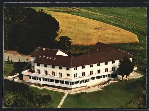 AK Lutzenberg /Kr. Backnang, Haus Lutzenberg vom Flugzeug aus