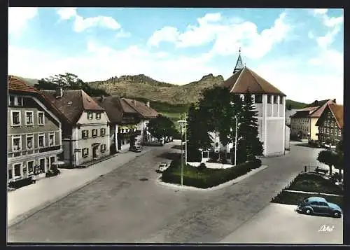 AK Bodenmais /Bayer. Wald, Strassenpartie mit Kirche aus der Vogelschau